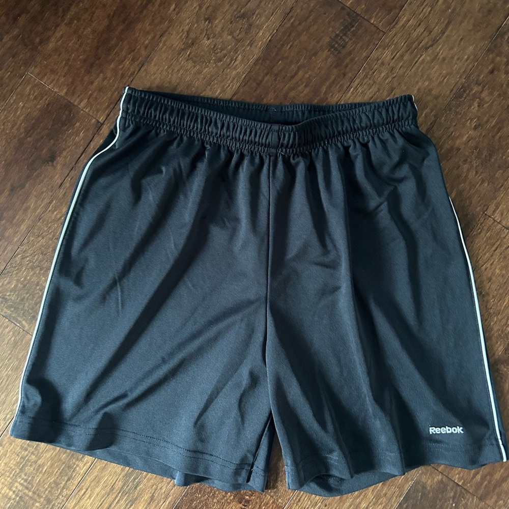 REEBOK BLACK SPORT BERMUDA SHORTS SIZE SMALL